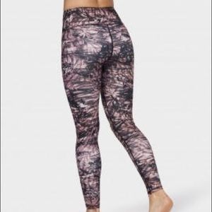 Floral camo Manduka legging